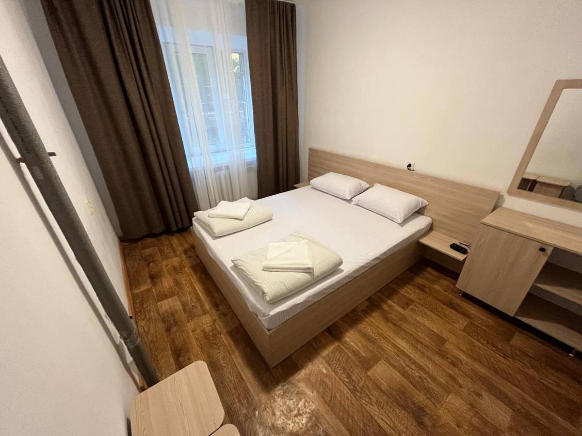 Fox Hostel Kiev Dış mekan fotoğraf